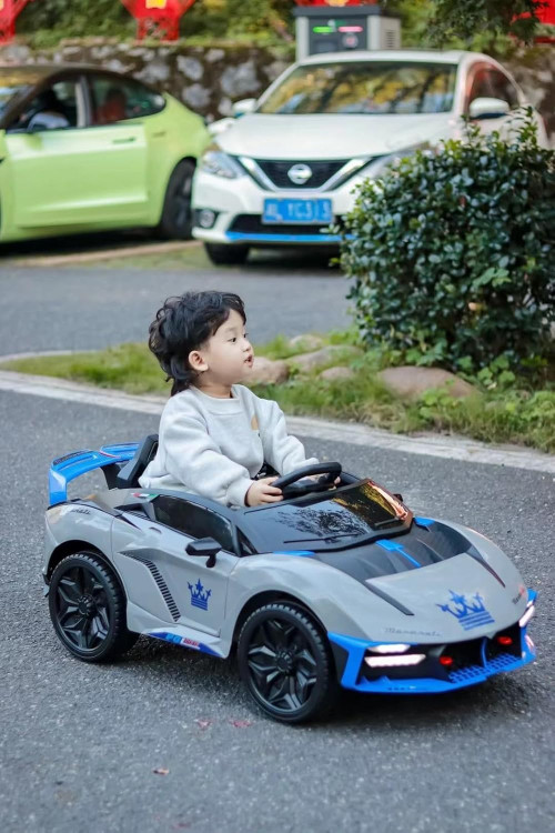 ماشین شارژی مازراتی طرح پلیسی