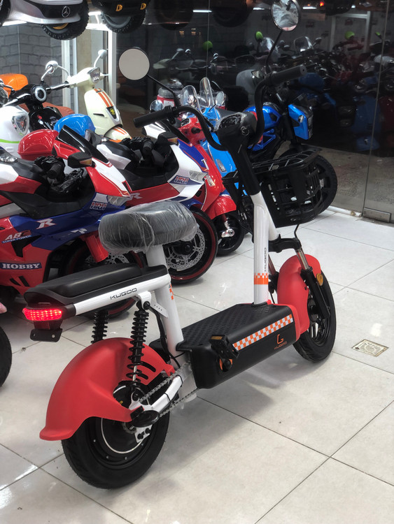 اسکوتر برقی برند KUGOO مدل T4