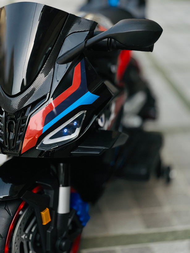 موتور شارژی دوموتوره BMW مدل V8