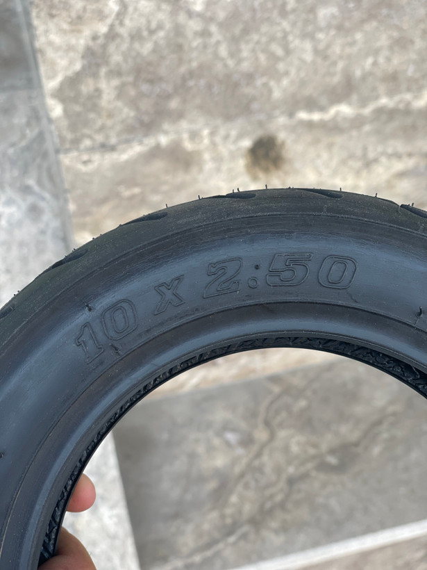 لاستیک سایز 10X2.50 برای اسکوتر برقی، موتور، ترولی یا وسایلی که رینگ 10 اینچ دارند